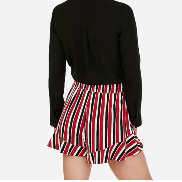 Express NEW High Waisted Striped Ruffle Shorts Womens Small Red Black White NWT - Picture 4 of 10